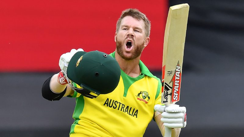 Warner, Amir light up a cloudy Taunton