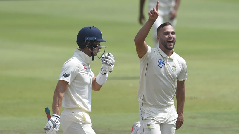 South African Test bowler negotiating English county deal