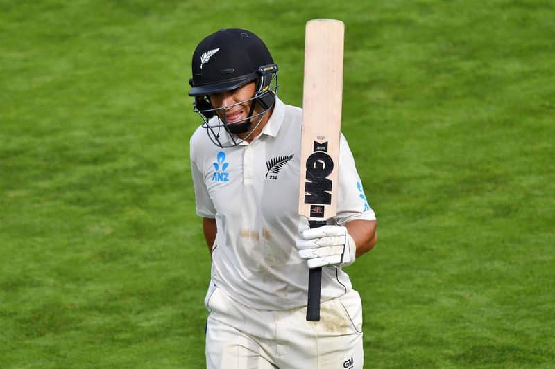 Taylor prays in quiet apology after passing Crowe&#8217;s century mark