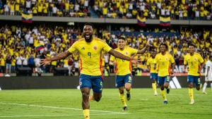 Muñoz&#8217;s late strike sends Colombia past DR Congo and into the last 32
