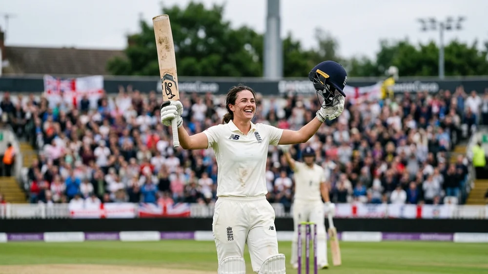 Wyatt-Hodge’s record 105 sets up England’s 87-run rout of Sri Lanka in the World Cup opener