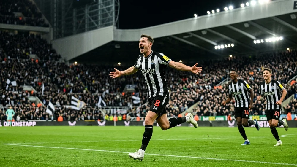 Tonali cost Tottenham a club record, and Newcastle&#8217;s away end waved him off at 2-0