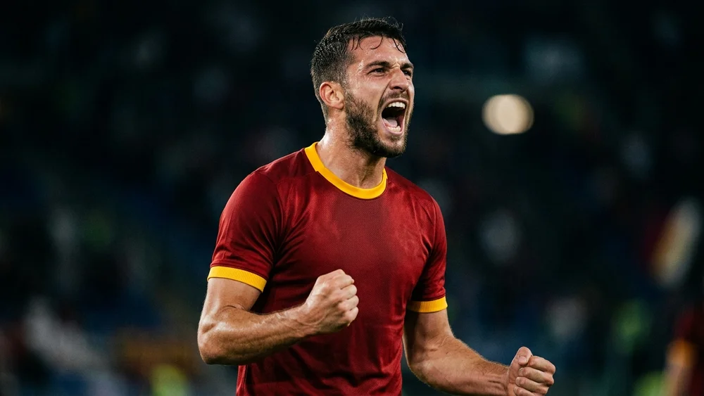 Malen has six goals in four rounds, and Roma have conceded one all season
