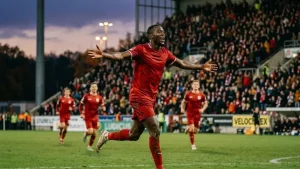 Aaron Danks took Bayern to Freiburg without Kompany, and a 3-1 win put them back above Dortmund
