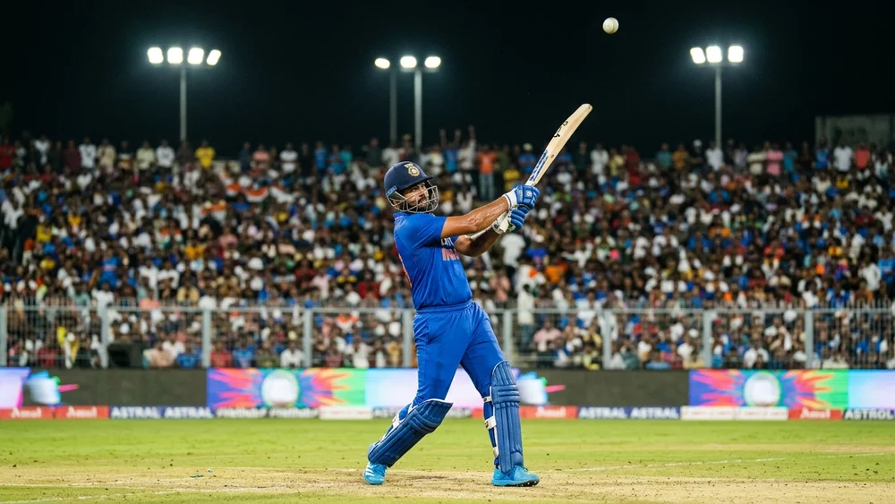 Shreyas Iyer and Shai Hope have both made 102 not out, and the series goes to Indore level at 1-1