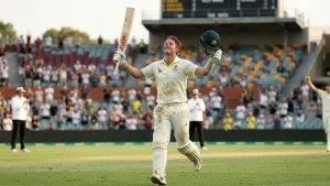 Australia were 230 for 8 at Kingsmead, and Renshaw and Lyon added 134 on the way to 390